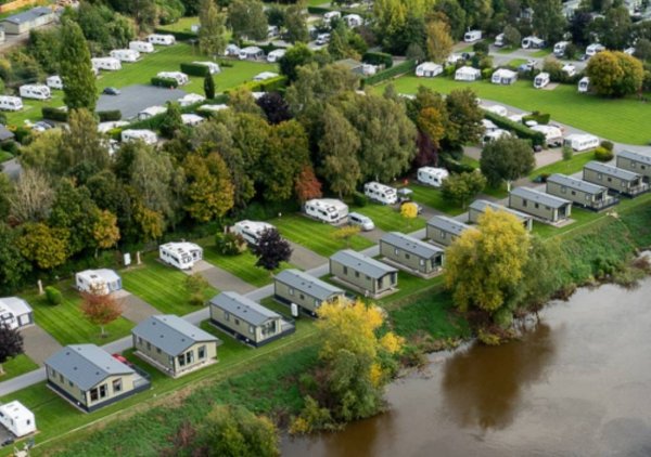 Riverside Bar & Eatery | Luckstall Caravan & Camping Park — Photo 3