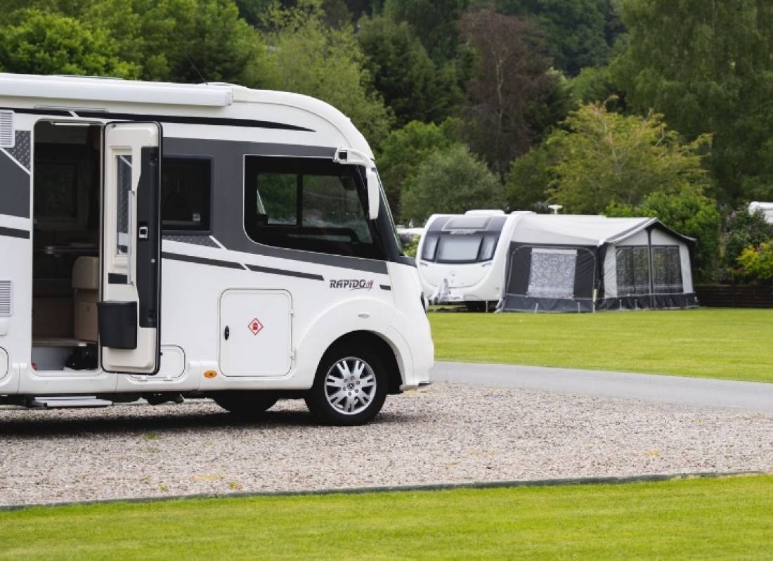 Riverside Bar & Eatery | Luckstall Caravan & Camping Park — Sítio de acampamento in Hereford