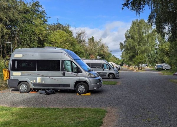 Moorhampton Caravan and Motorhome Club Campsite — Photo 2