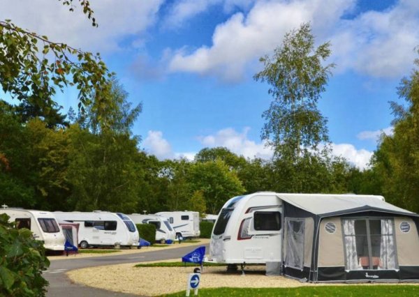 Broadway Caravan and Motorhome Club Campsite