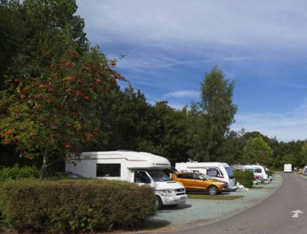 Broadway Caravan and Motorhome Club Campsite — Photo 3
