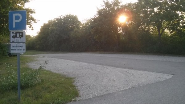 Stellplatz an der Schiffsanlegestelle Dietfurt — Stellplatz in Dietfurt