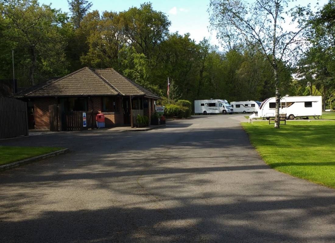 Stover Caravan and Motorhome Club Campsite — Camping Site in Newton Abbot