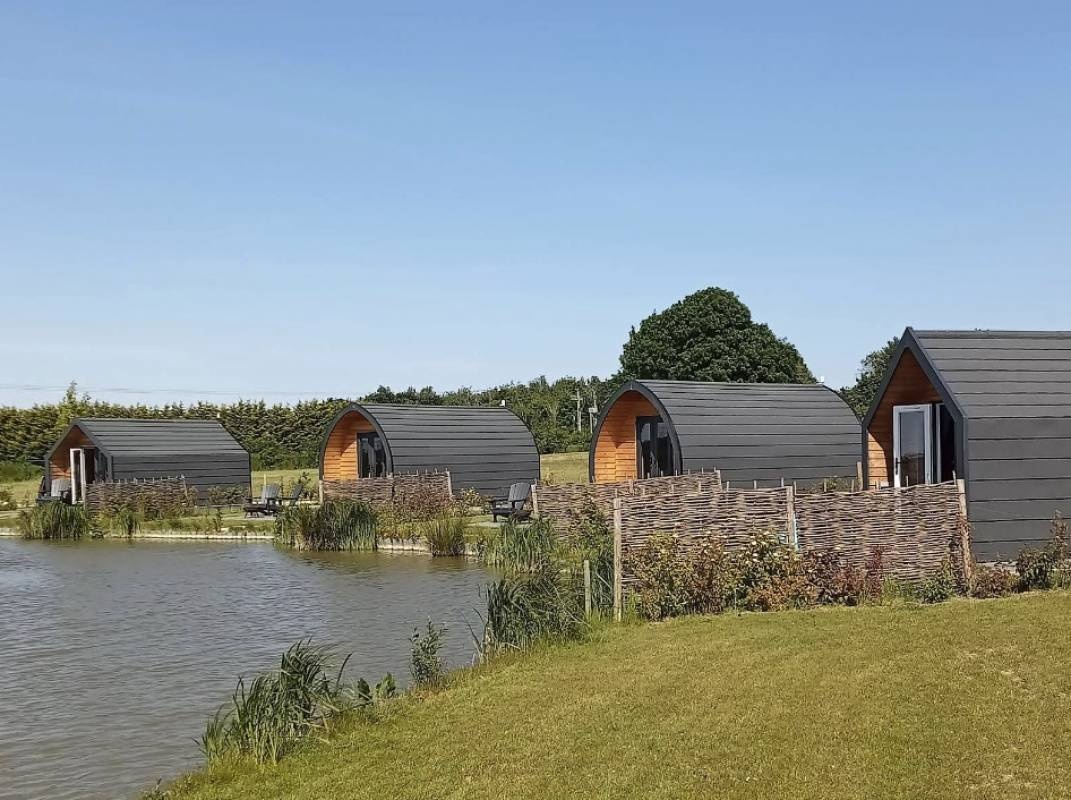 Fields End Water Caravan Park — Camping in March