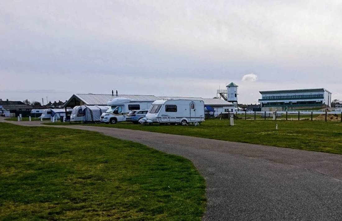 Great Yarmouth Racecourse Caravan and Motorhome Club Campsite — Sítio de acampamento in Great Yarmouth