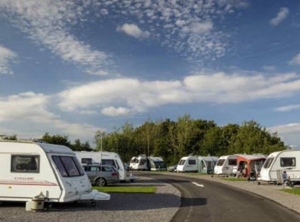 White Water Park Caravan and Motorhome Club Campsite — Photo 3