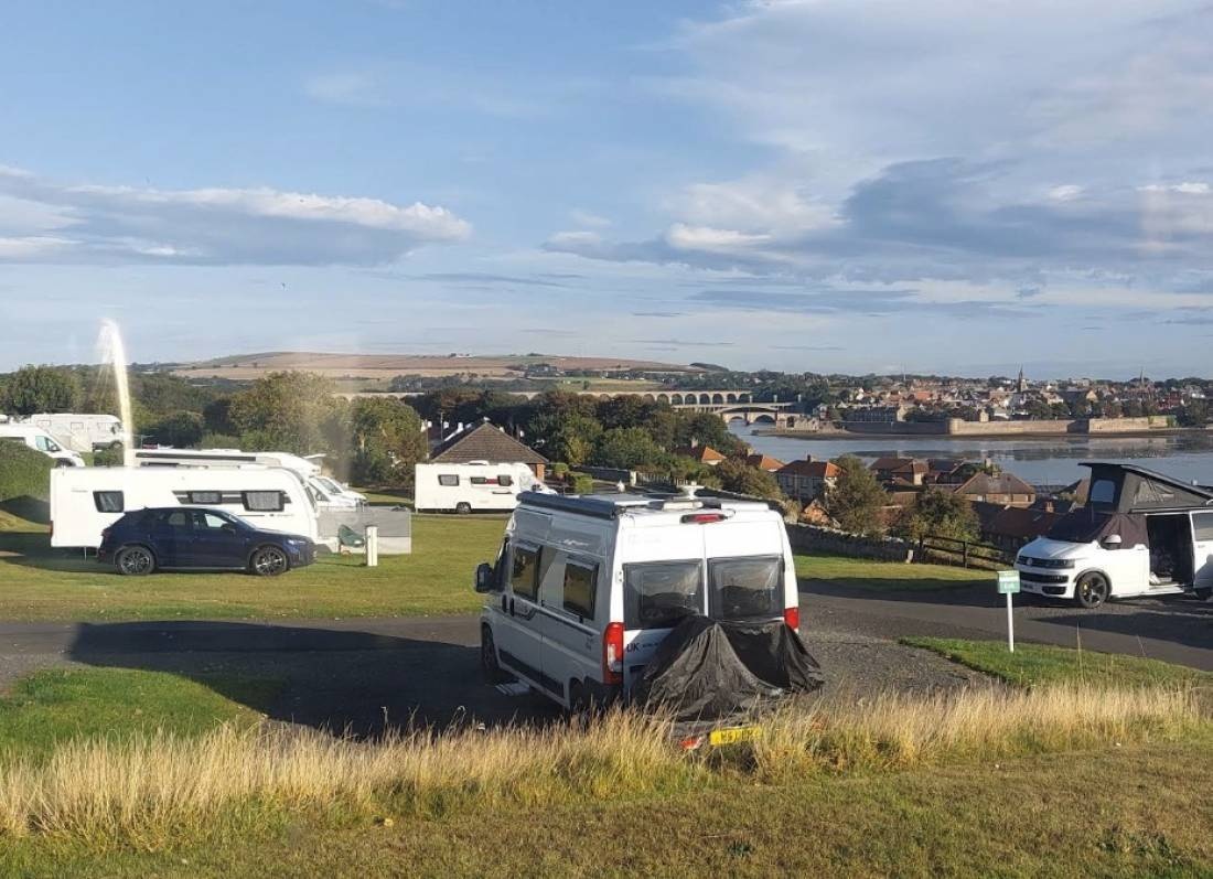 Berwick Seaview Caravan and Motorhome Club Campsite — Sítio de acampamento in Berwick-upon-Tweed