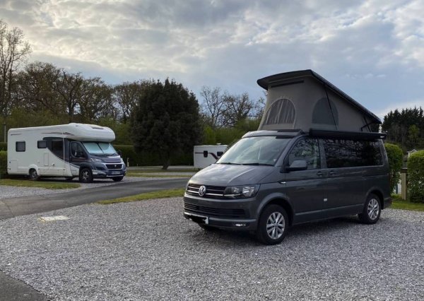 Wyatts Covert Caravan and Motorhome Club Campsite — Photo 3
