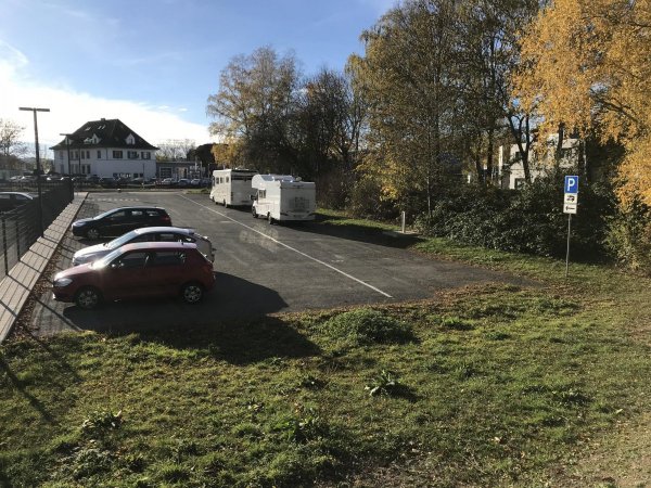 Wohnmobil und PKW Stellplatz Ubineum — Photo 2