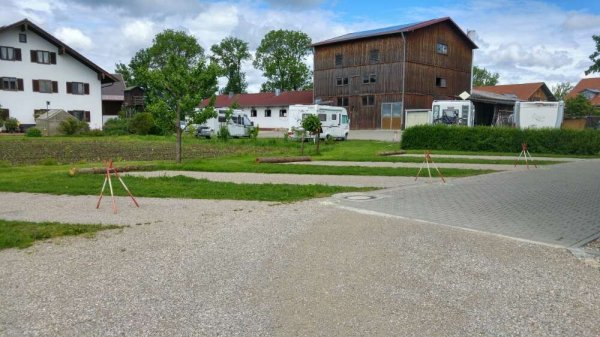 Wohnmobilstellplatz auf dem Dulipphof Taufkirchen — Foto 6