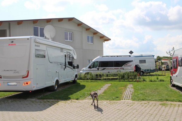 Wohnmobilstellplatz auf dem Dulipphof Taufkirchen — Photo 3