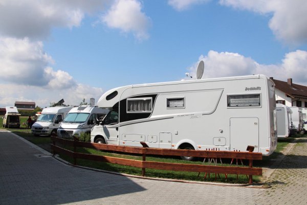 Wohnmobilstellplatz auf dem Dulipphof Taufkirchen — Photo 4