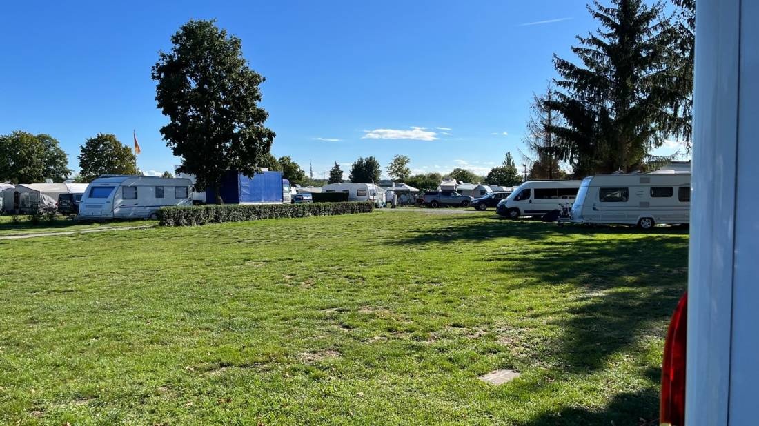 Campingplatz Mainblick — Kamp yeri in Schwarzach am Main