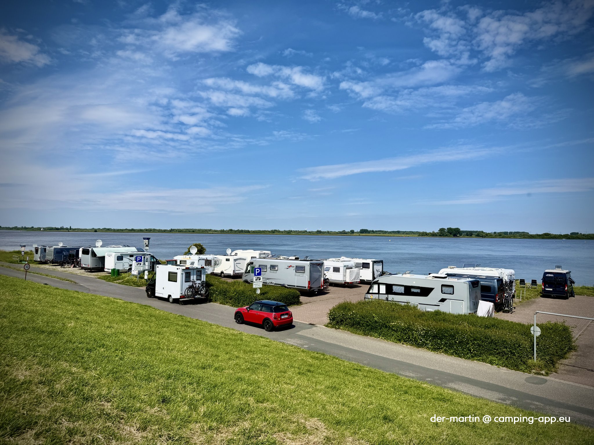 Stellplatz am Elbdeich Hollern-Twielenfleth
