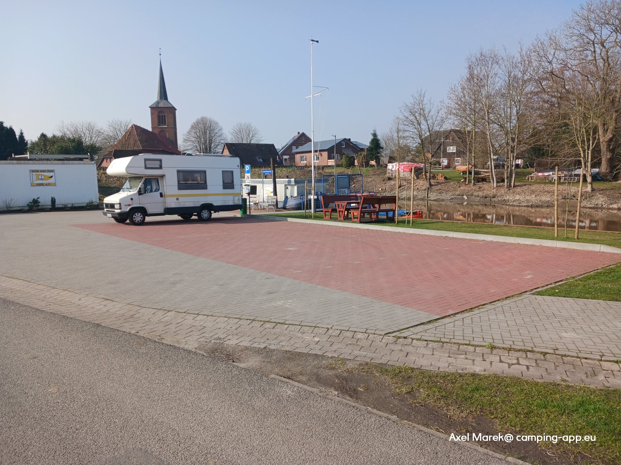 Stellplatz Drochtersen-Assel — Campervan Site in Drochtersen