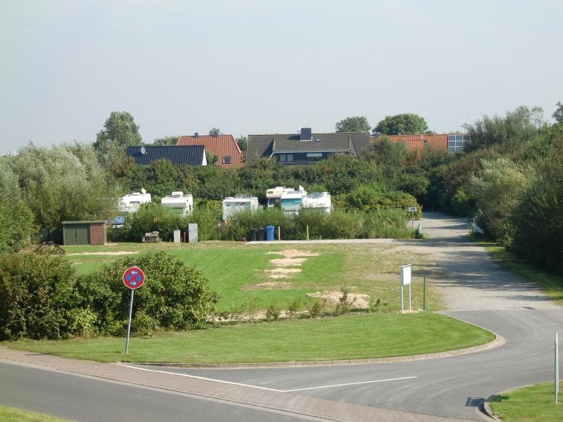 Wohnmobilhafen am Deich — Sp. parking dla kamperów in Wurster Nordseeküste- Dorum-Neufeld