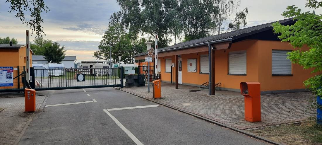 Campingplatz Barleber See — Kamp yeri in Magdeburg