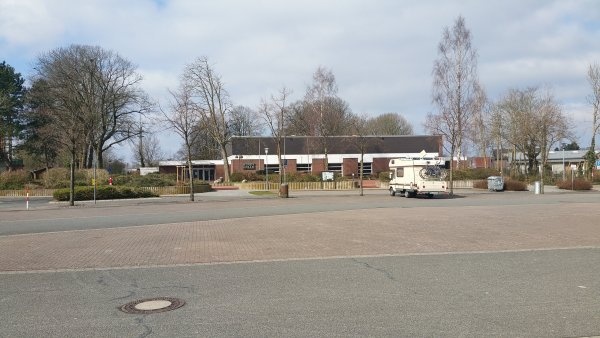 Parkplatz Stadthalle Otterndorf — Öffentlicher Parkplatz in Otterndorf