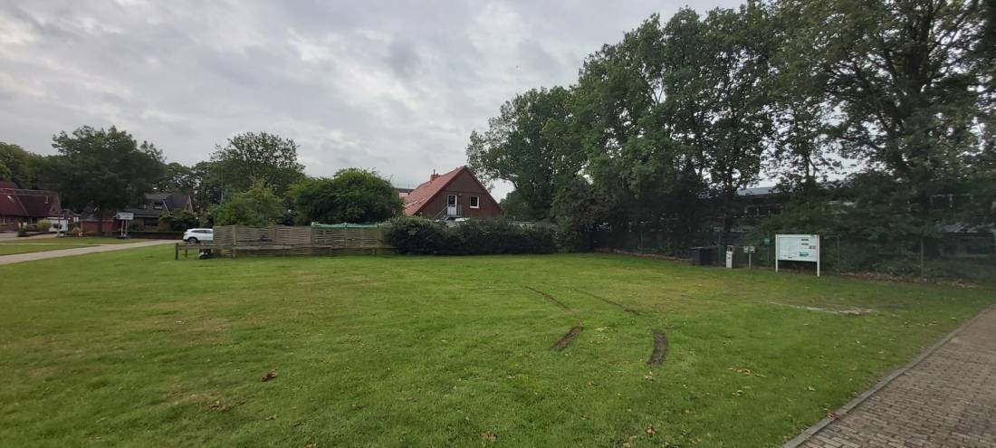 Stellplatz Schützenweg Friedeburg — Bobilplass in Friedeburg