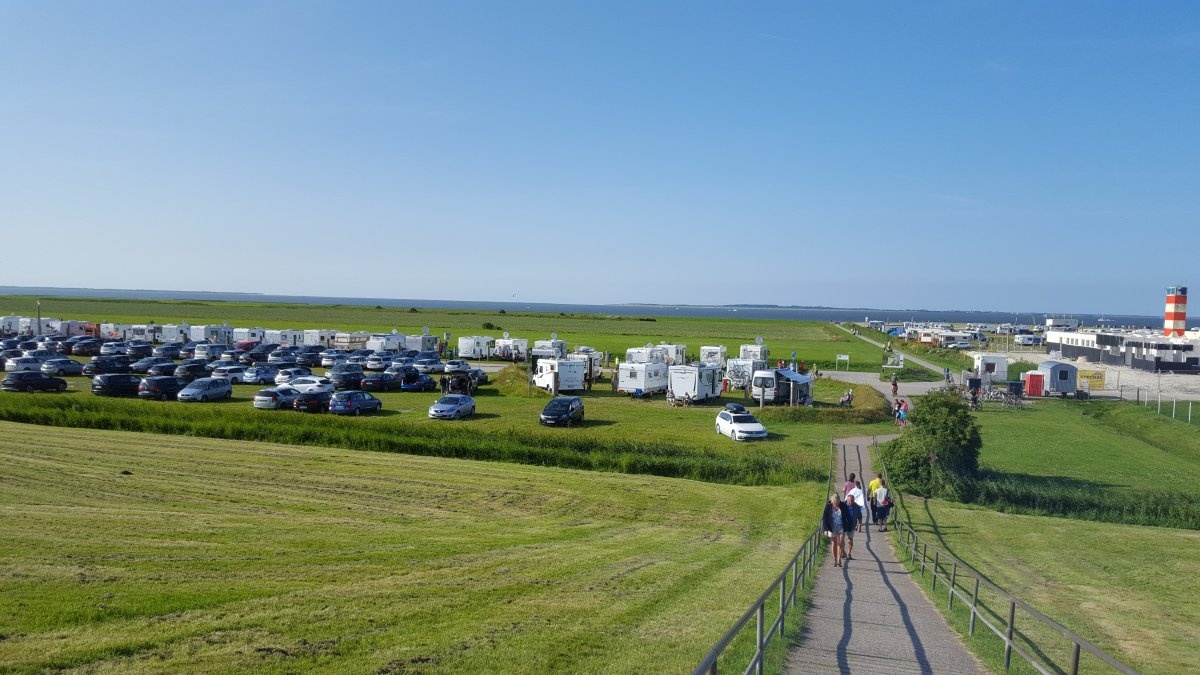 Wohnmobilstellplaz Nordseeblick — Bobilplass in Dornum