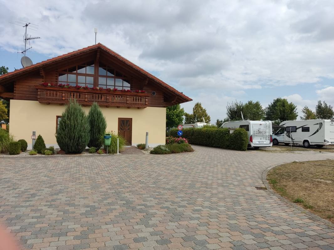 Campingplatz Holmernhof ***** — Sítio de acampamento in Bad Füssing