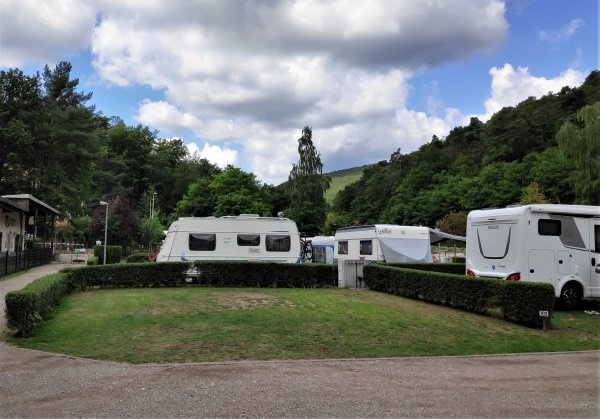 Campingplatz Burgtal — Sítio de acampamento in Wachenheim an der Weinstraße