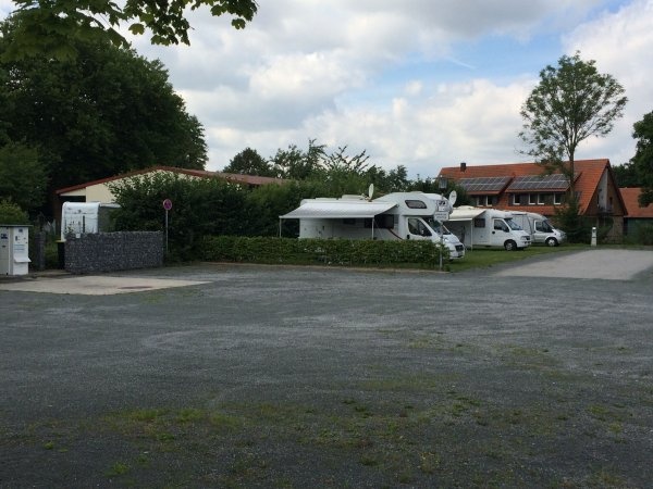 Stellplatz am Freibad Billerbeck — Sítio para autocaravanas in Billerbeck