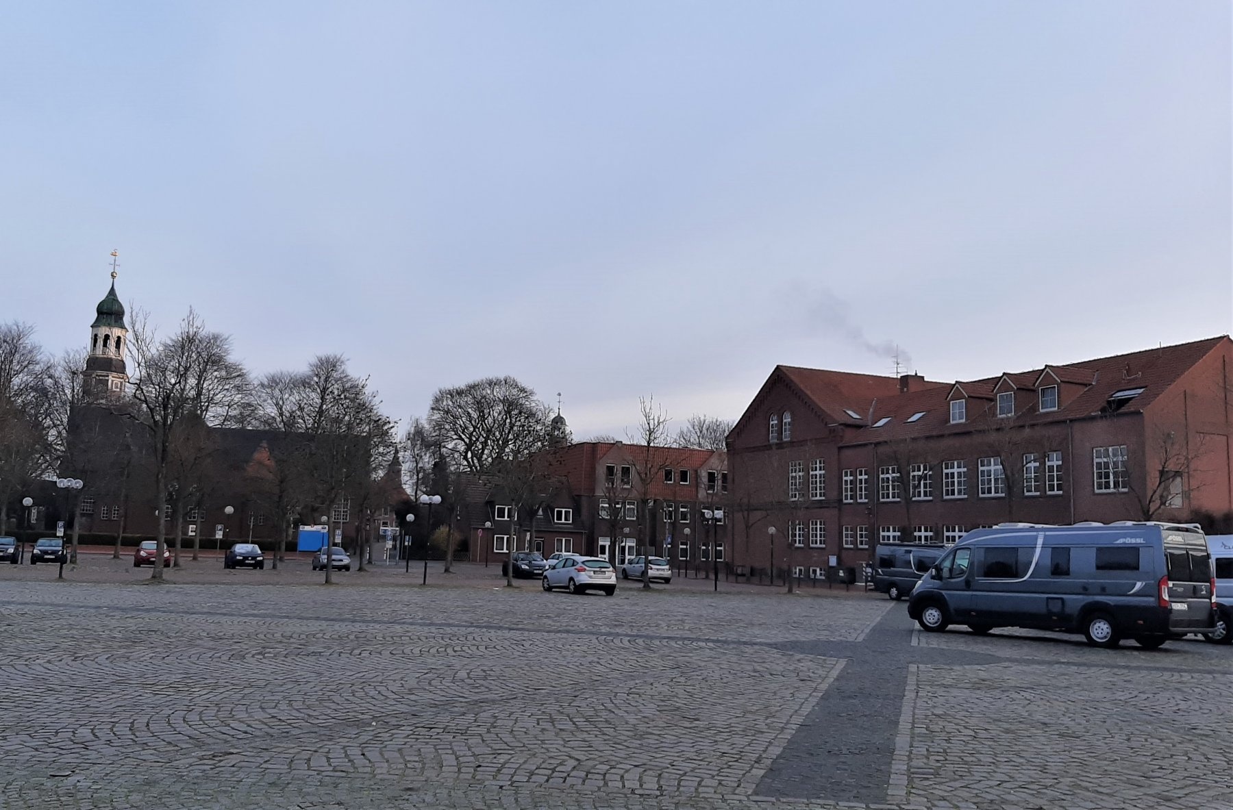 Stellplatz P9 Große Bleiche Leer — Sp. parking dla kamperów in Leer-Leerort