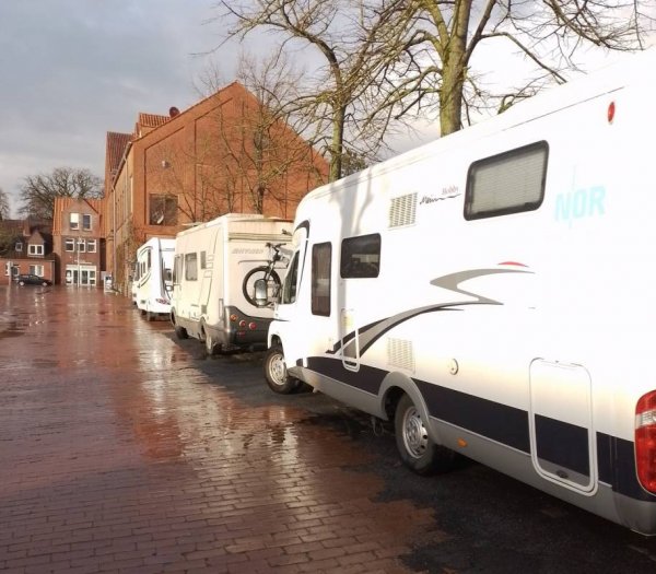 Stellplatz P9 Große Bleiche Leer — Photo 3