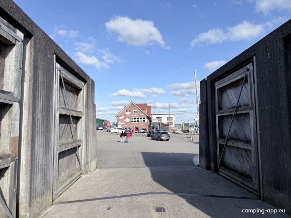 Wohnmobilstellplatz Ditzum Ankerplatz — Foto 4