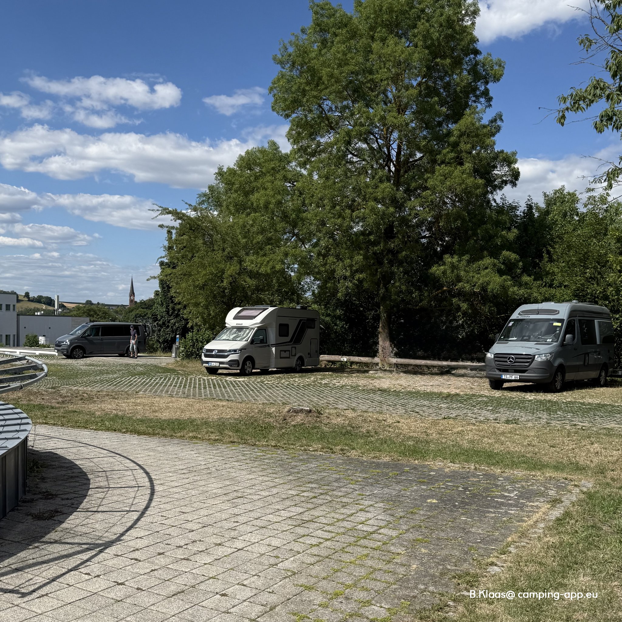 Stellplatz an der Kaiser-Therme Bad Abbach — Bobilplass in Bad Abbach-Weichs