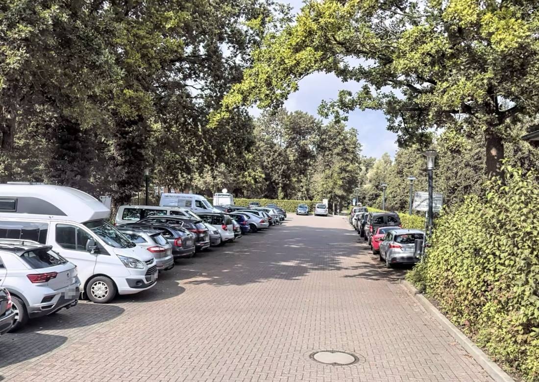 Übernachtungsparkplatz am Klosterpark Harsefeld — Parking do przenocowania in Harsefeld
