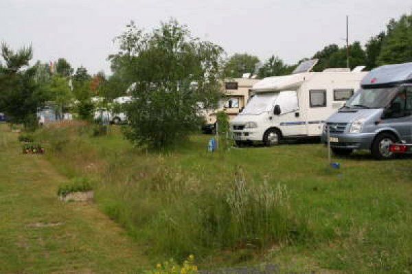 Wohnmobilstellplatz Am Sportboothafen Wittingen — Photo 2
