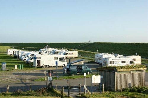 Stellplatz am Elbdeich Brokdorf — 露营车营地 in Brokdorf