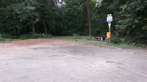 Reisemobilstellplatz Am Rotbachsee Dinslaken — Area Autocaravanas in Dinslaken