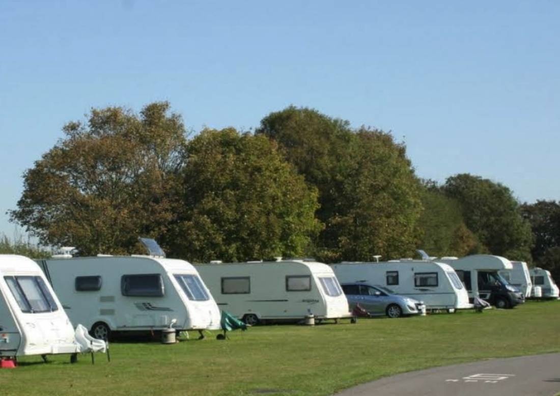 Rowan Park Caravan Club Site — Campingplass in Bognor Regis