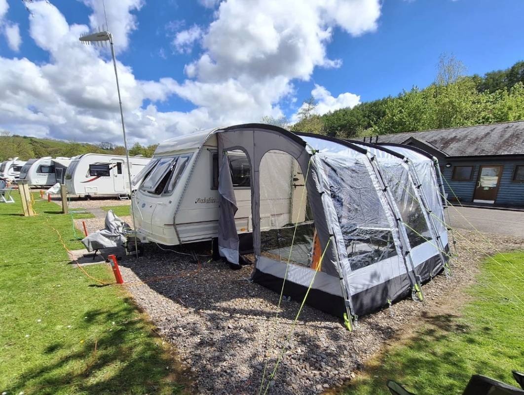 Exebridge Lakeside Caravan and Motorhome Club Campsite — Camping Site in Dulverton