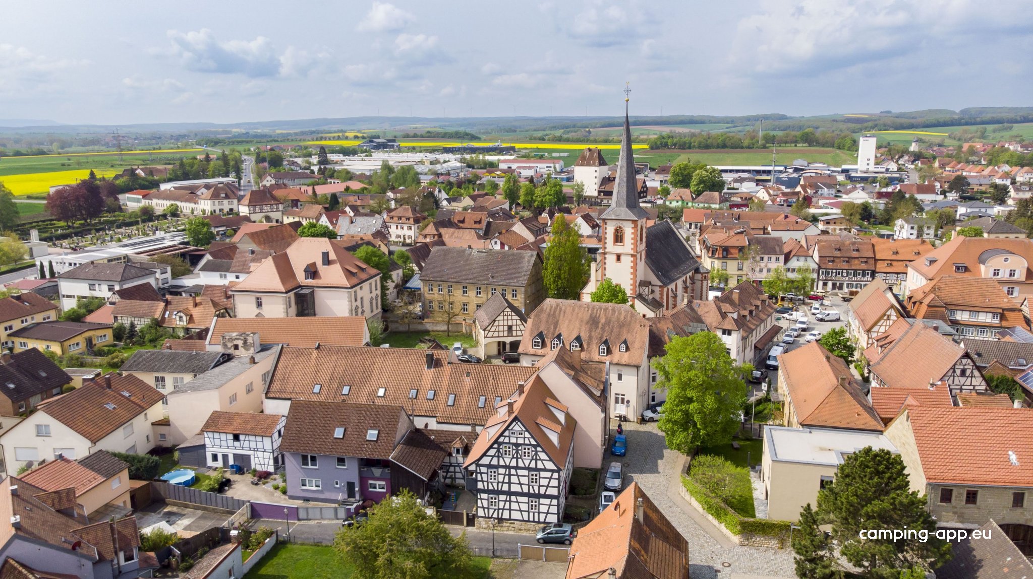 Stellplatz am Frei- und Hallenbad Hofheim im Unterfranken — Photo 6