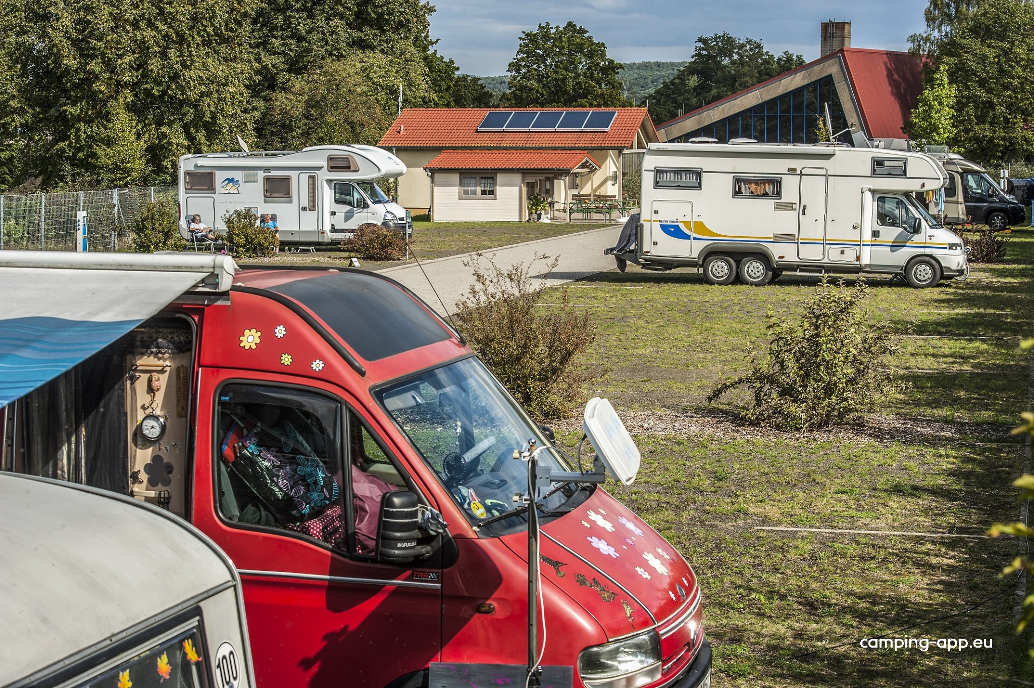 Stellplatz am Frei- und Hallenbad Hofheim im Unterfranken — Photo 5
