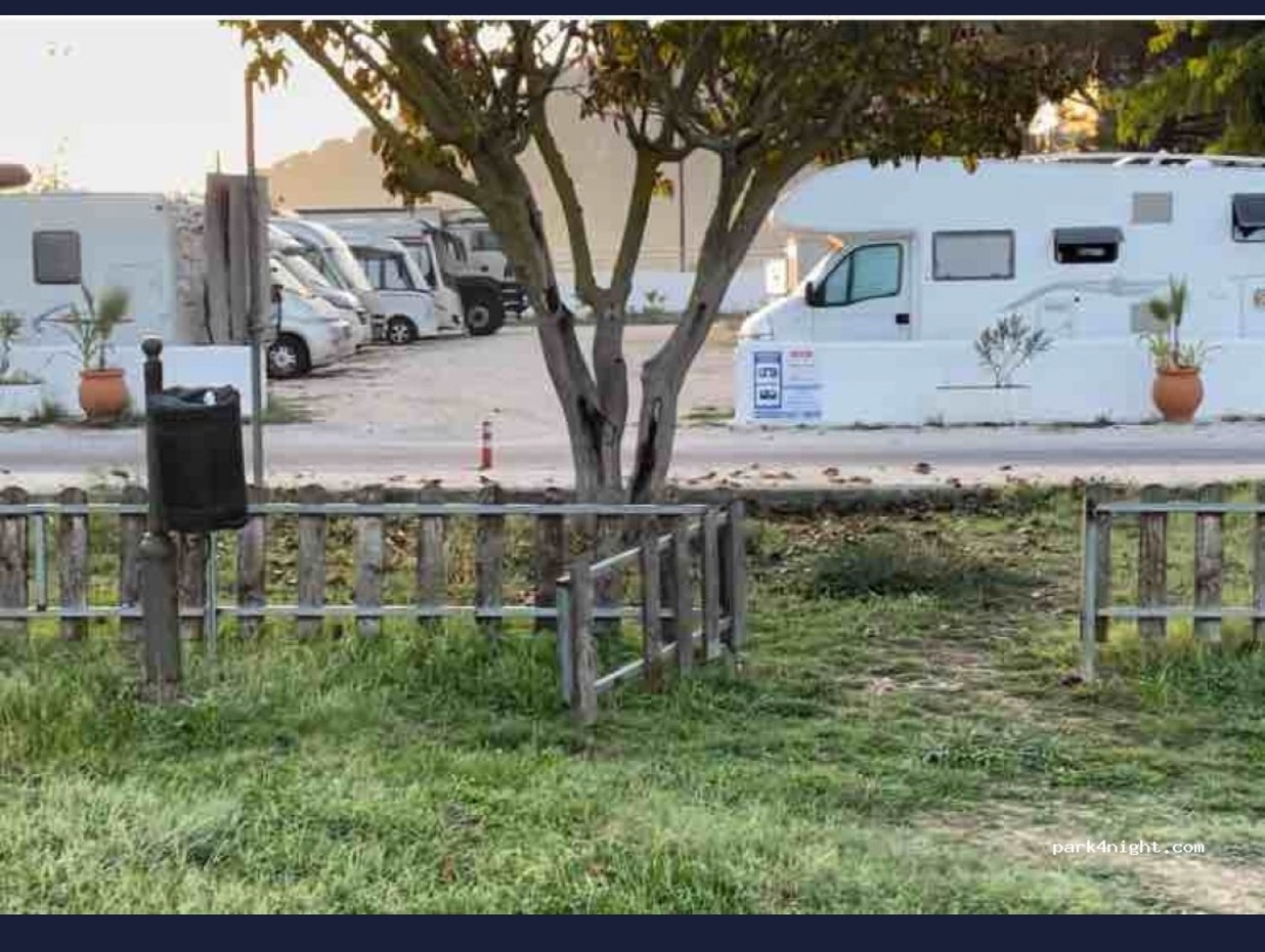 Julie camperstop parking — Bobilplass in Plataria