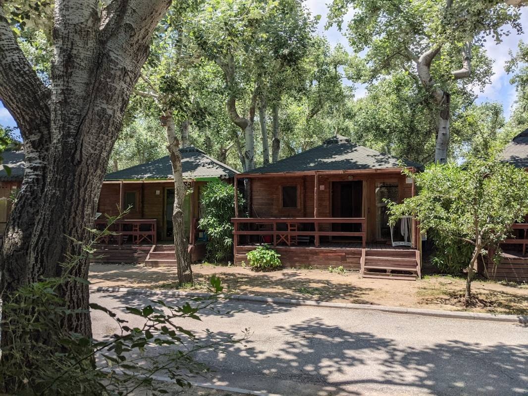 Camping Thalatta Kalamitsi Village Camp — Campingplass in Kalamitsi