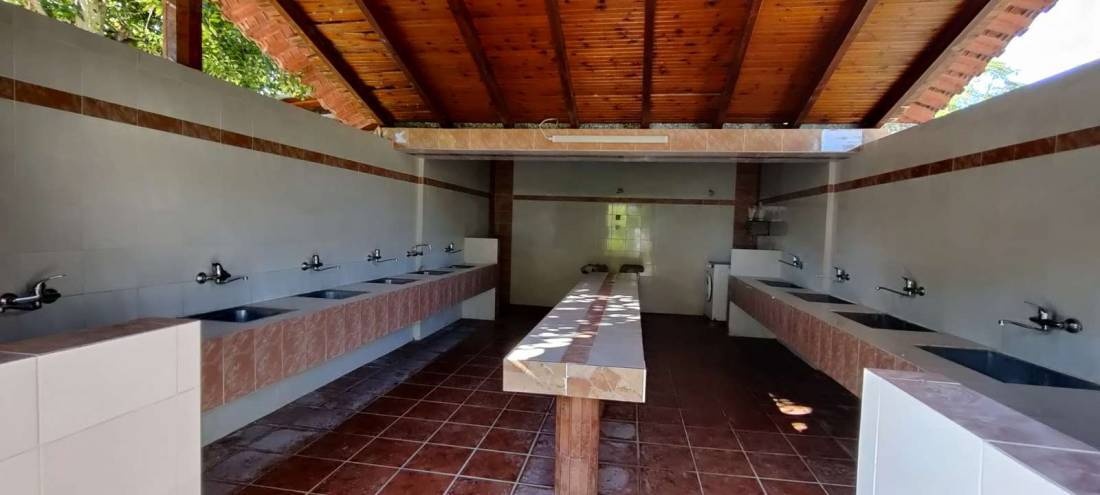 Camping Ancient Assini Beach — Sítio de acampamento in Drepano