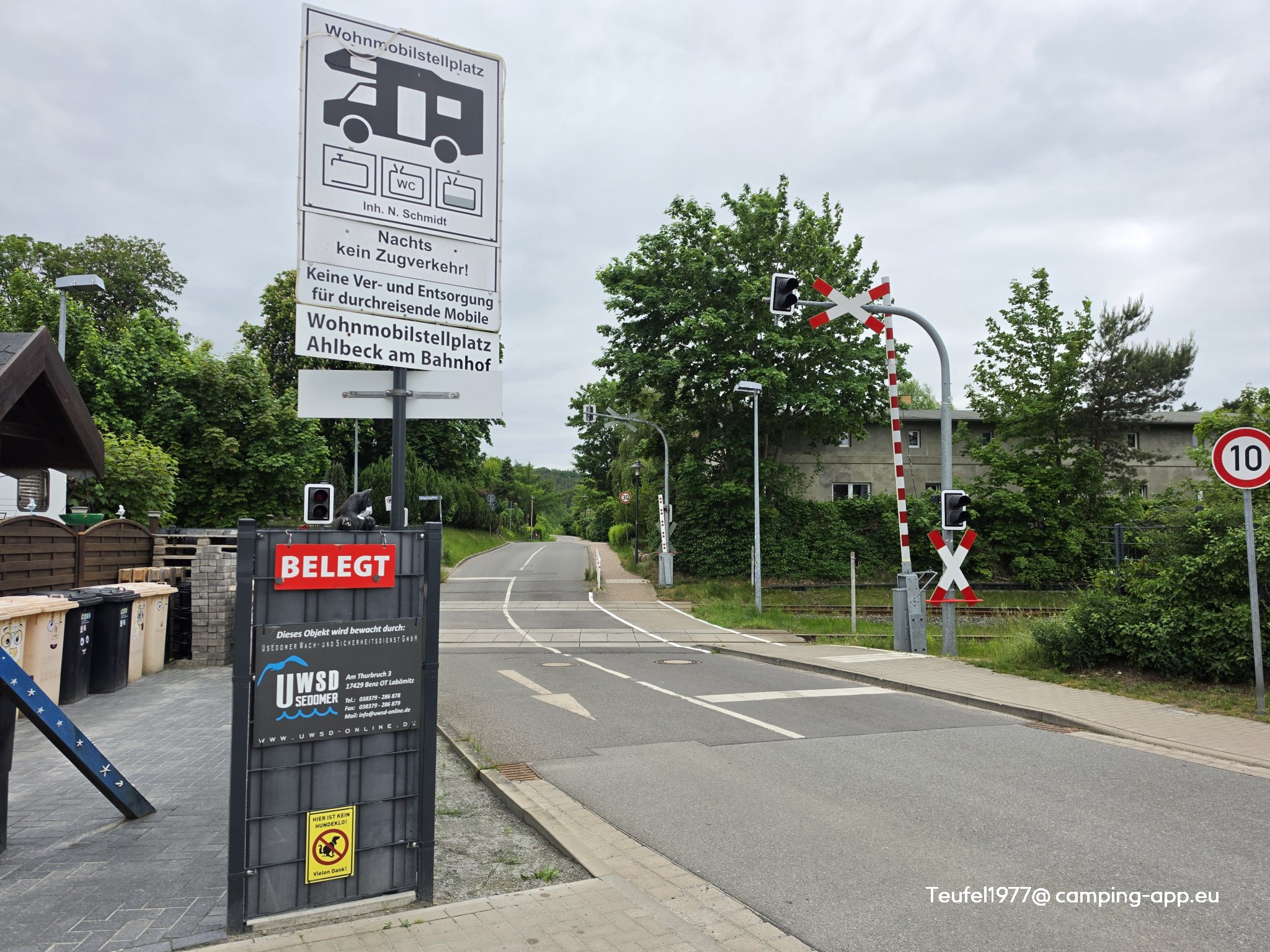 Wohnmobilstellplatz am Bahnhof — Foto 2