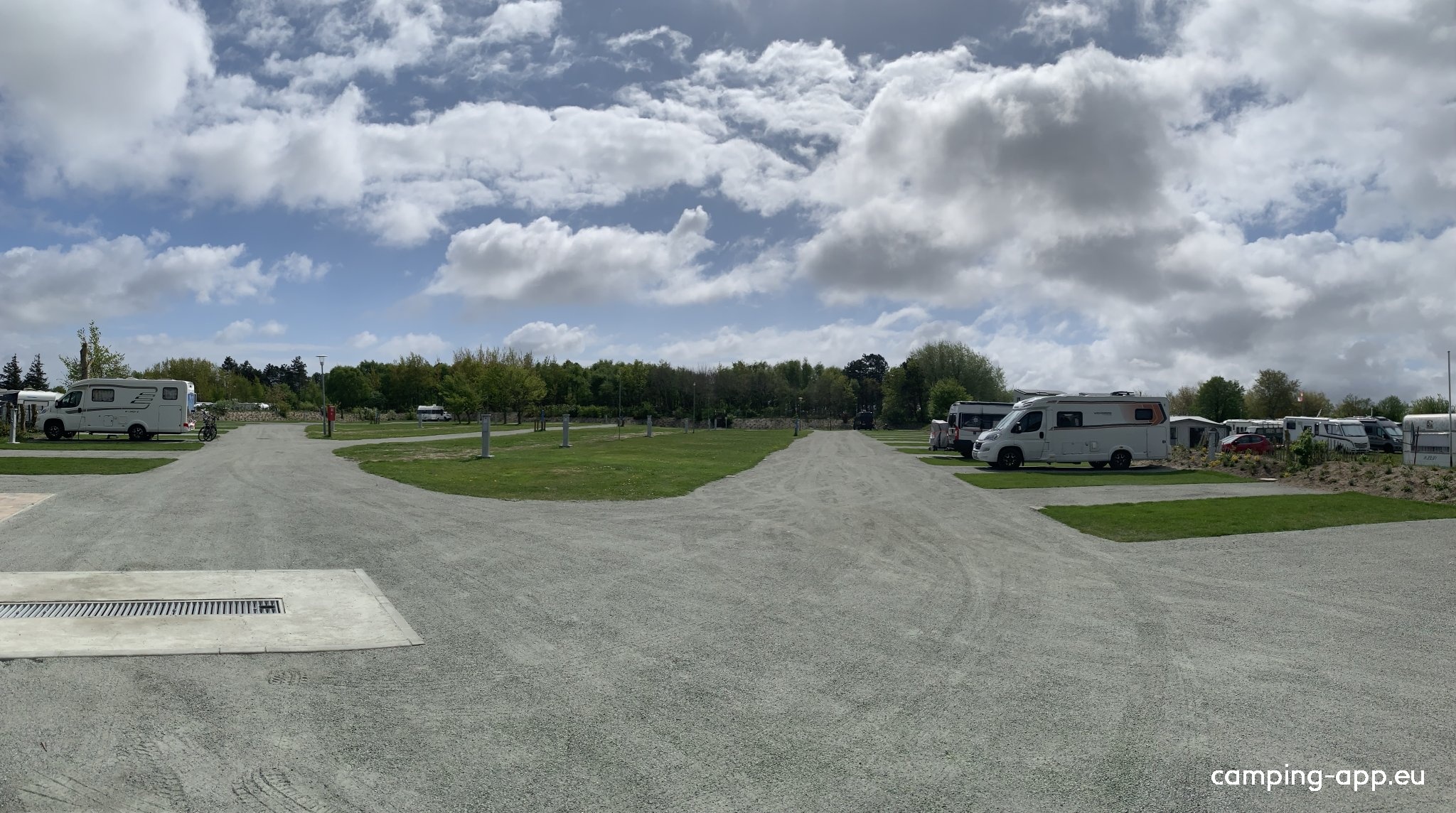 Stellplatz Ademi — Area Autocaravanas in Sankt Peter-Ording