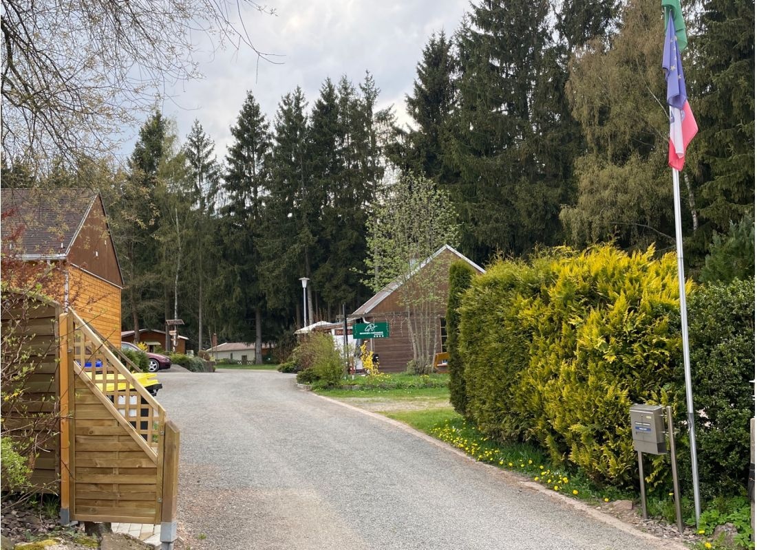 Rennsteig-Caravaning Valentinsteich — Kamp yeri in Friedrichroda