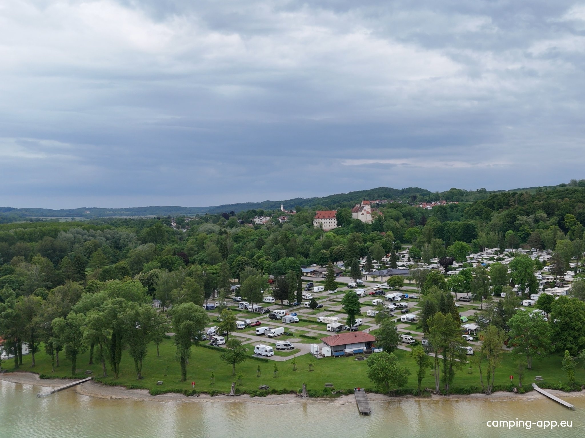 Campingplatz Pilsensee — Campingplass in Seefeld