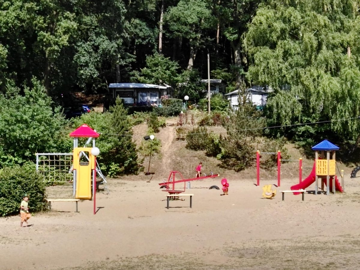 Campingplatz am Lütauer See — Kamp yeri in Lehmrade