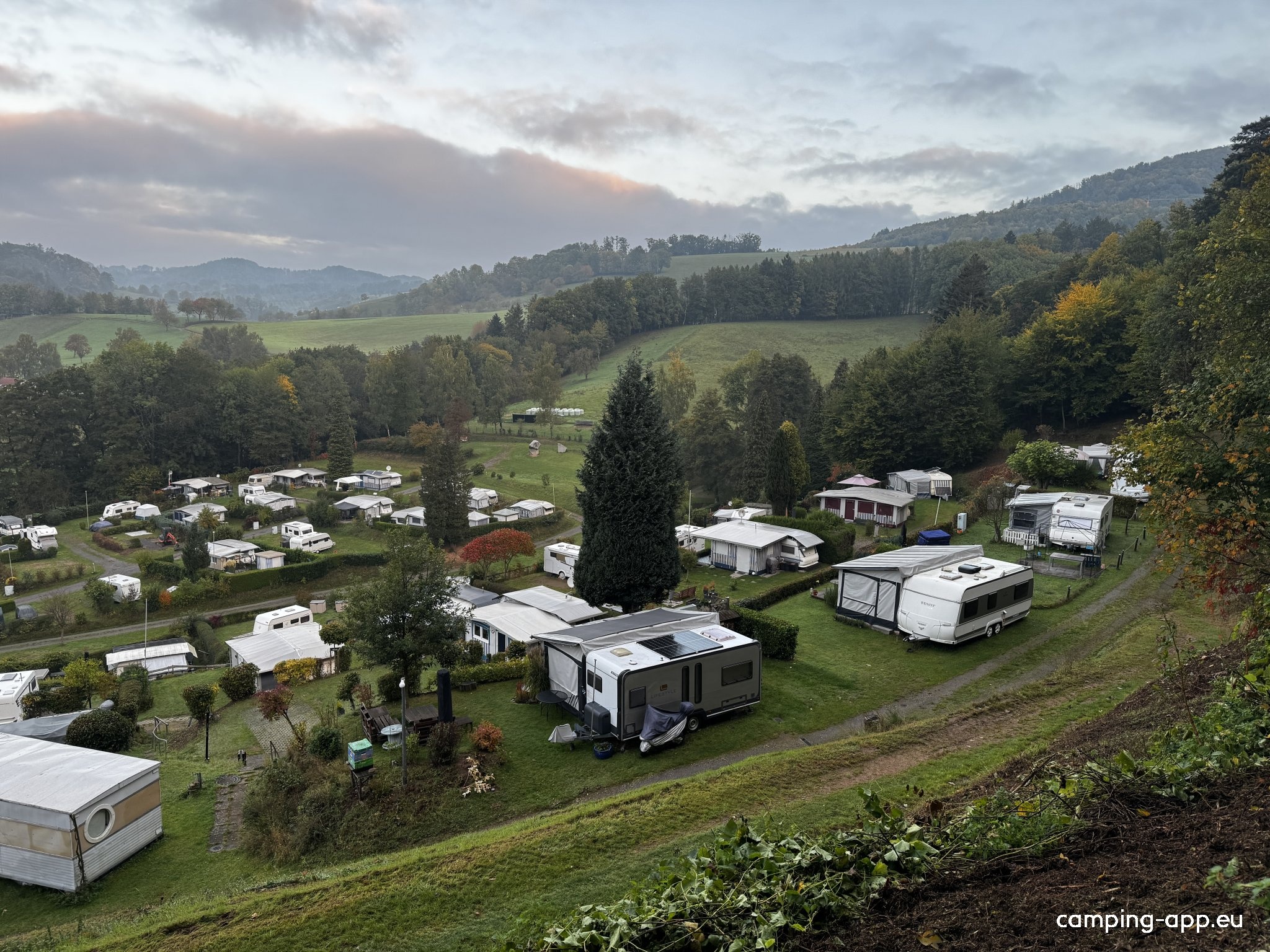 Terrassen-Camping Schlierbach — Area da campeggio in Lindenfels