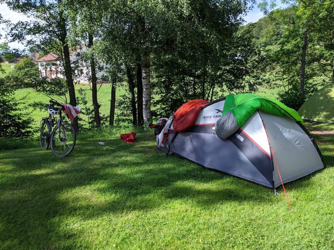 Camping- u. Wohnmobilplatz Hochrhön — 露营地 in Gersfeld (Rhön)