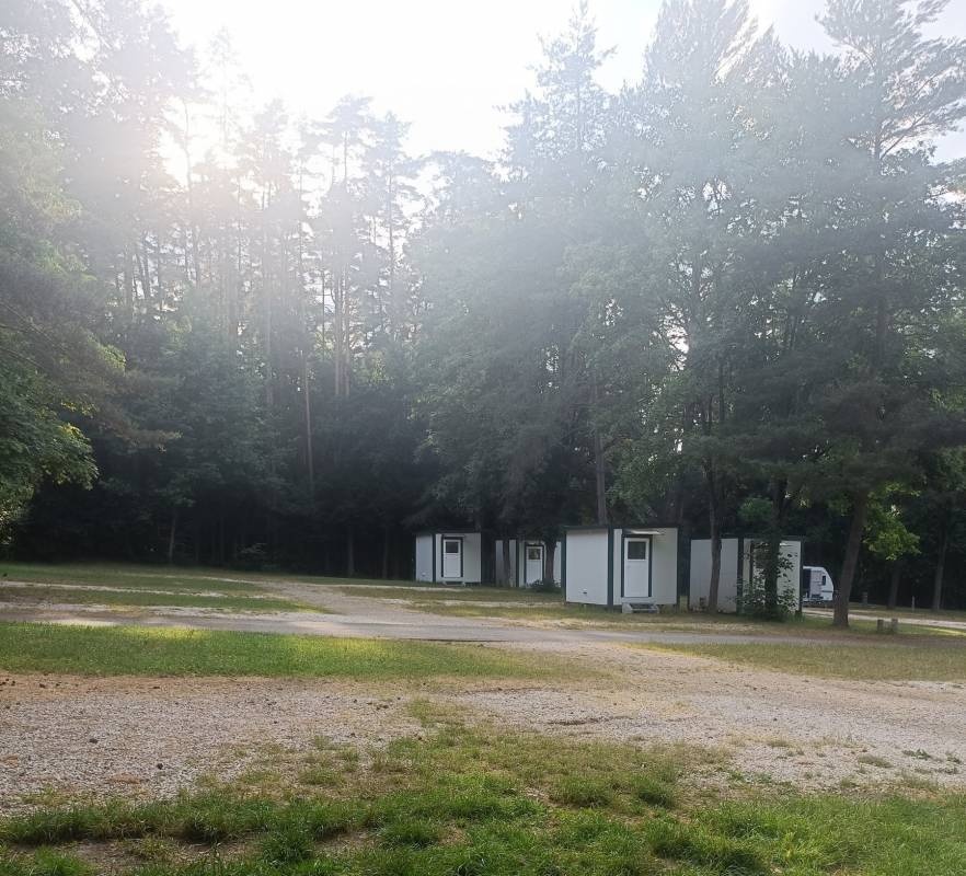 Waldcamping Brombach — Kamp yeri in Pleinfeld